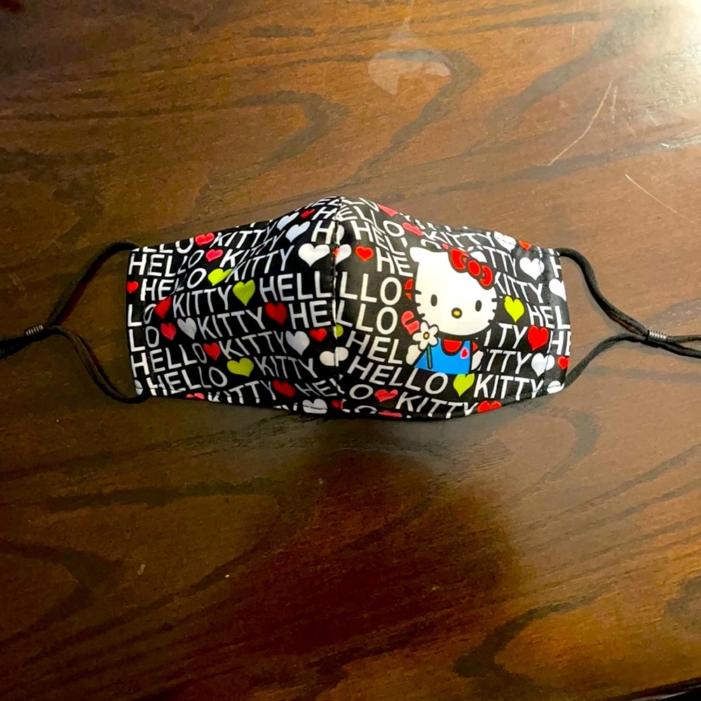 Hello Kitty Mask w/ Hearts